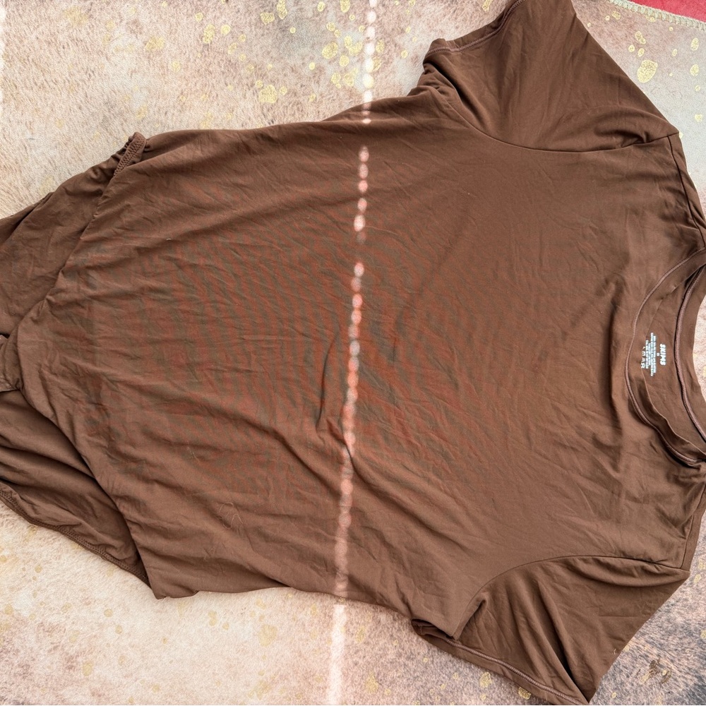 SKIMS Chocolate Short Sleeve Bodysuit - Picture 6 of 7